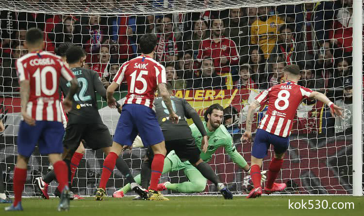  利物浦补时争议点球，埃弗顿主帅赛后炮轰  